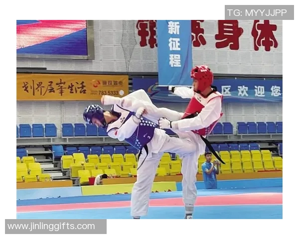 足球明星展现跆拳道魅力技艺与激情的完美结合